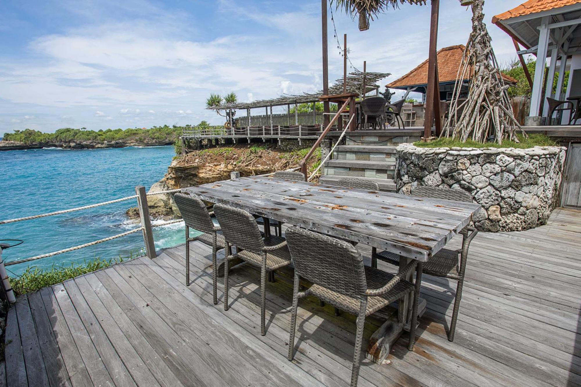 Water Blow Huts Nusa Lembongan  Exterior photo