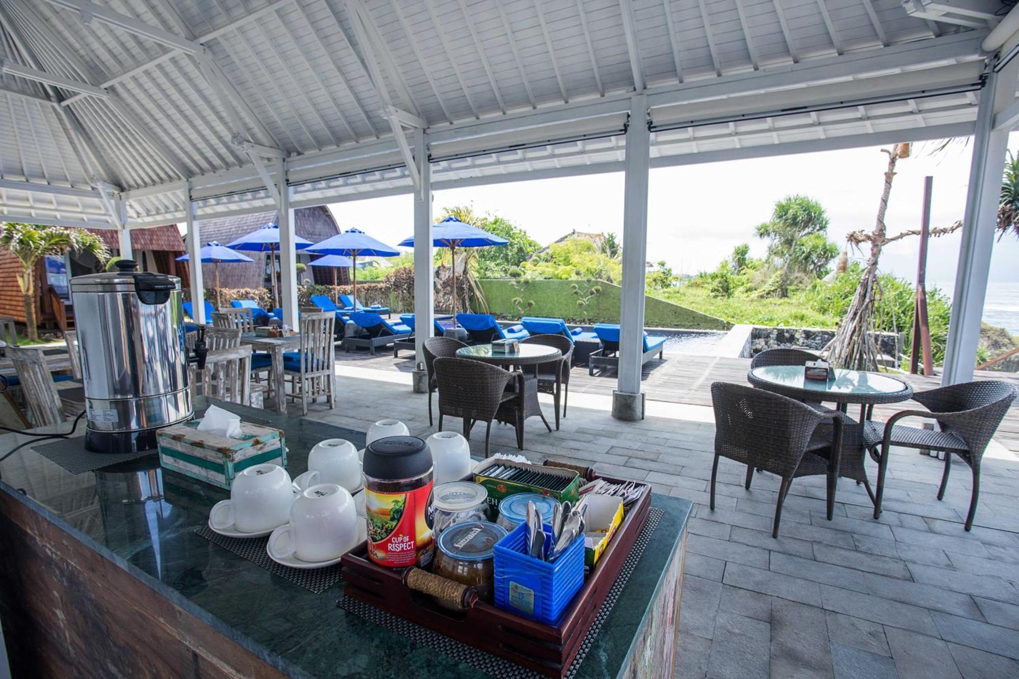 Water Blow Huts Nusa Lembongan  Exterior photo