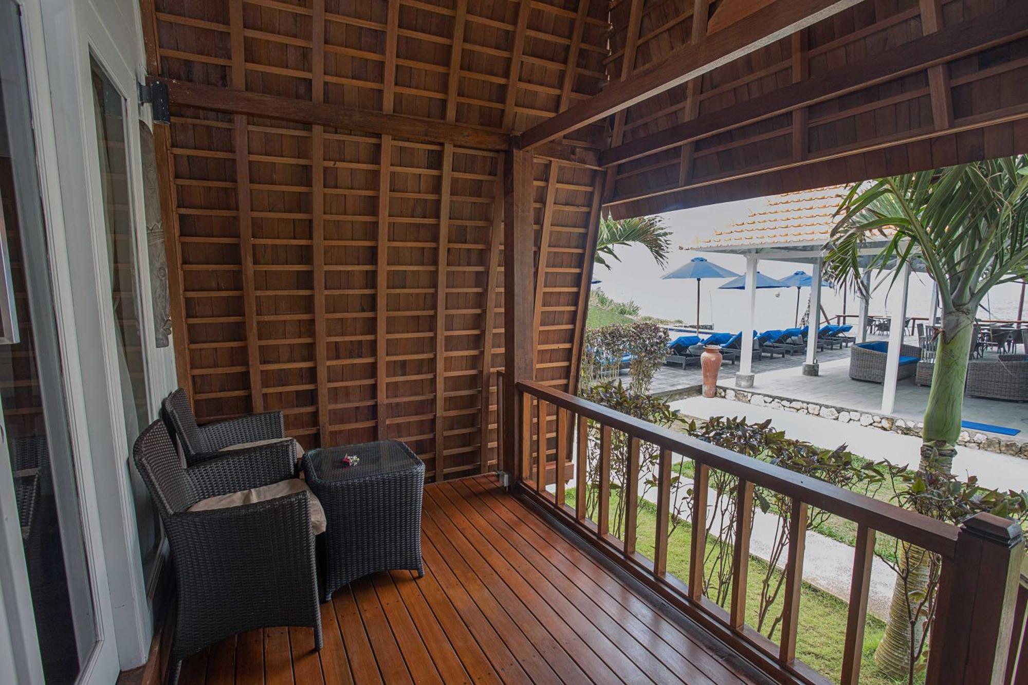 Water Blow Huts Nusa Lembongan  Exterior photo