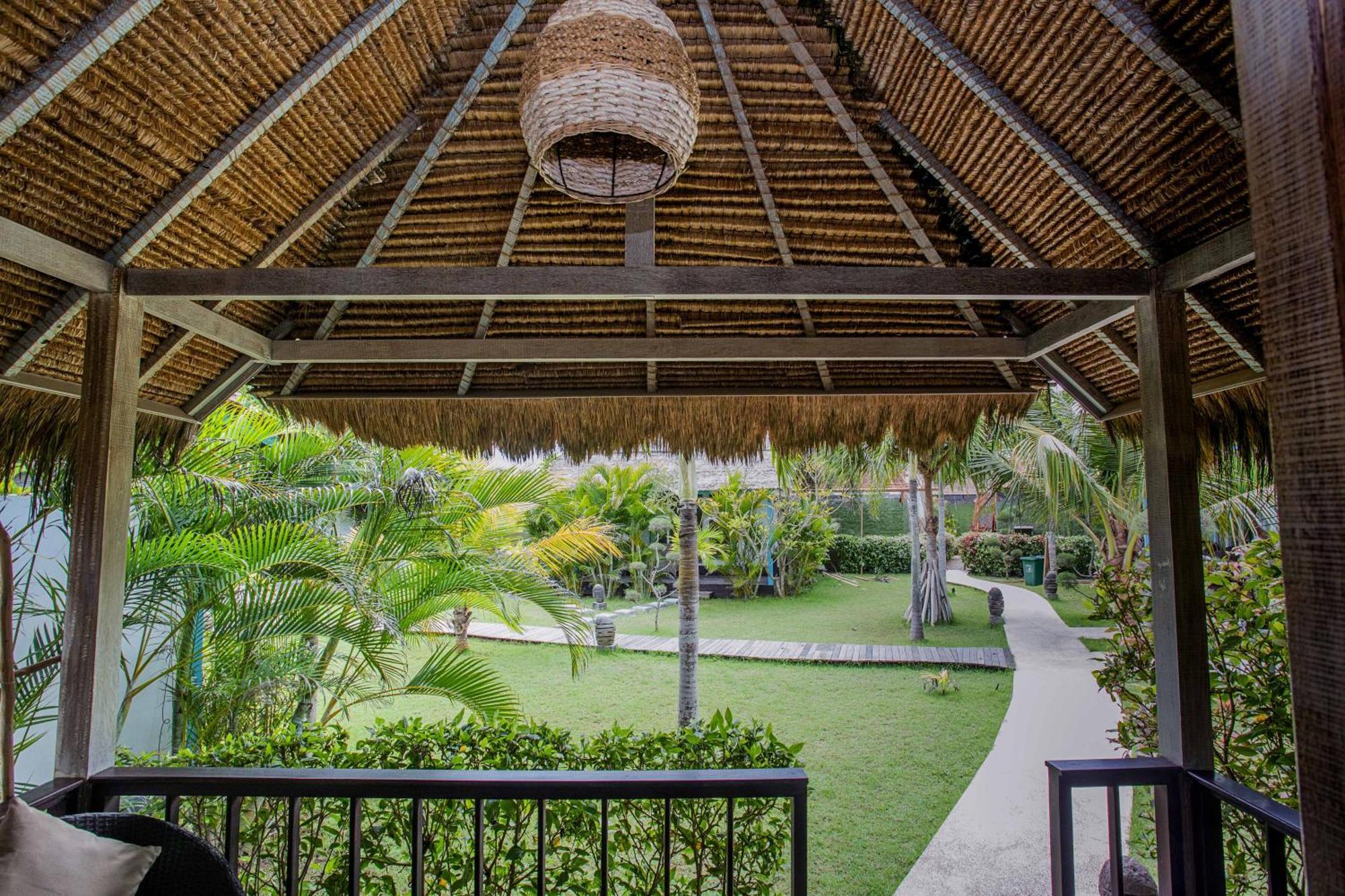 Water Blow Huts Nusa Lembongan  Exterior photo