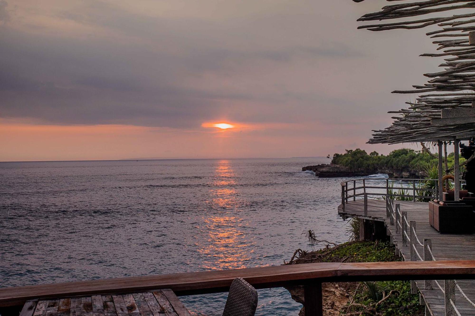 Water Blow Huts Nusa Lembongan  Exterior photo