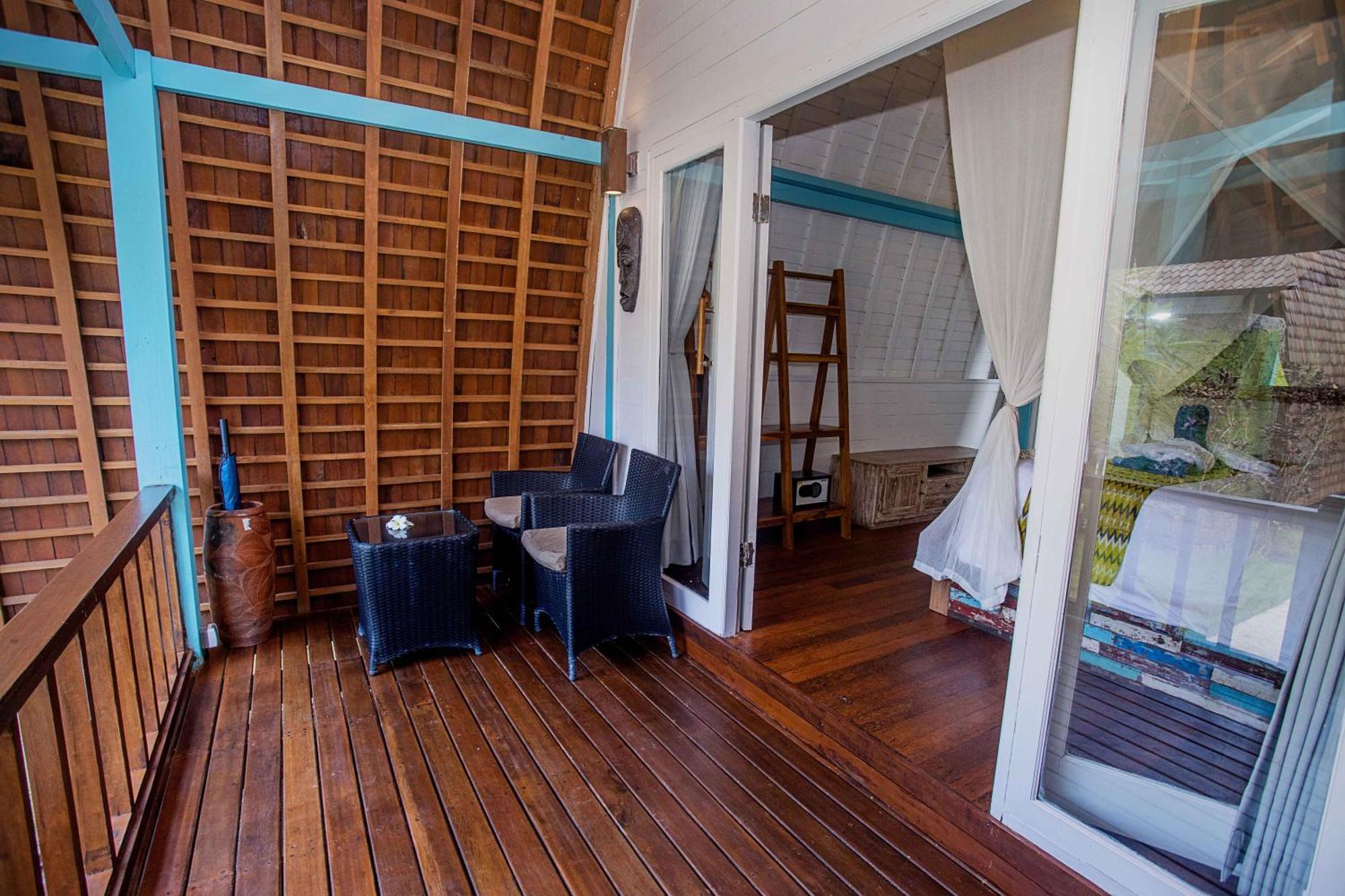 Water Blow Huts Nusa Lembongan  Exterior photo