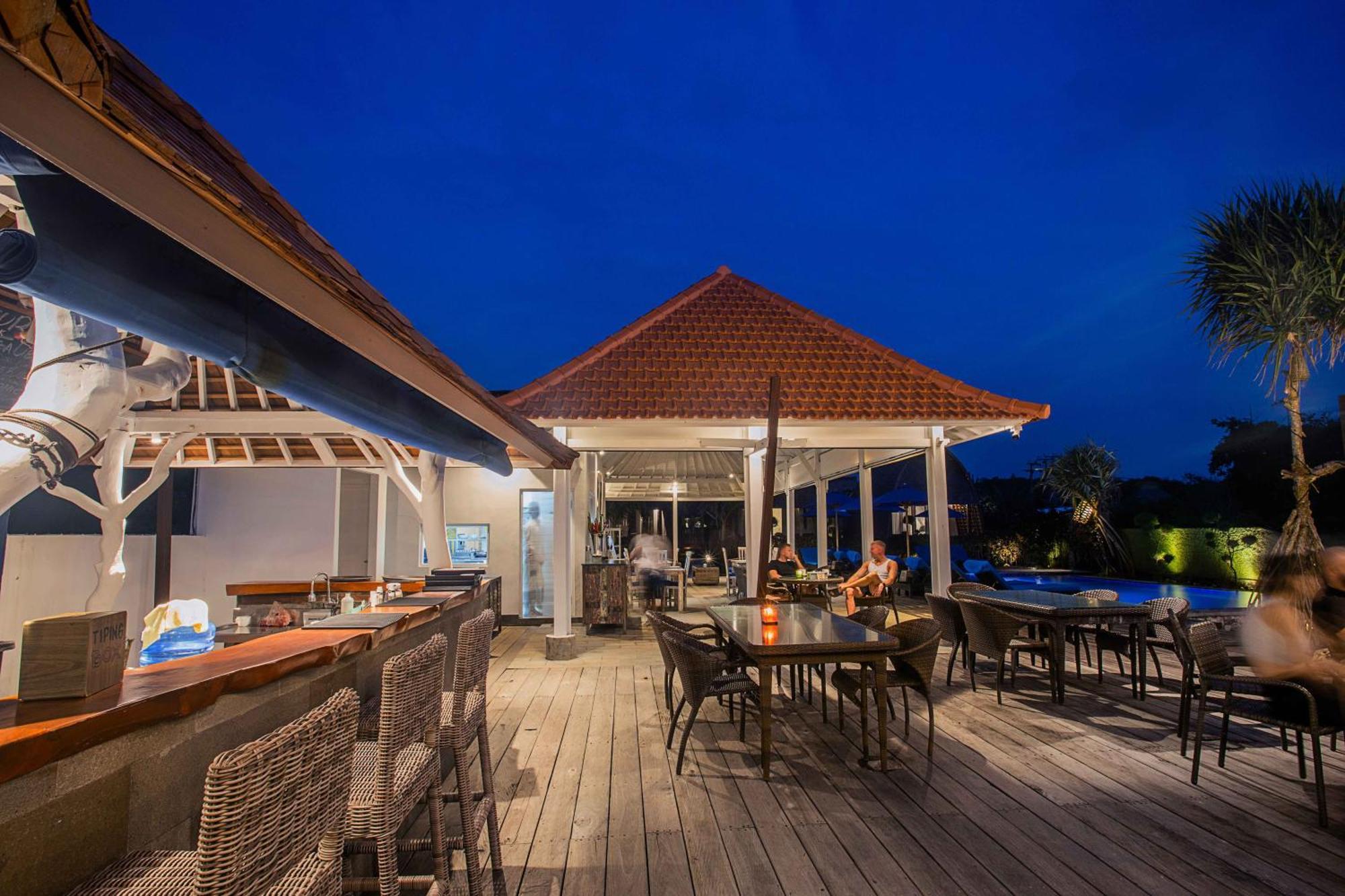 Water Blow Huts Nusa Lembongan  Exterior photo